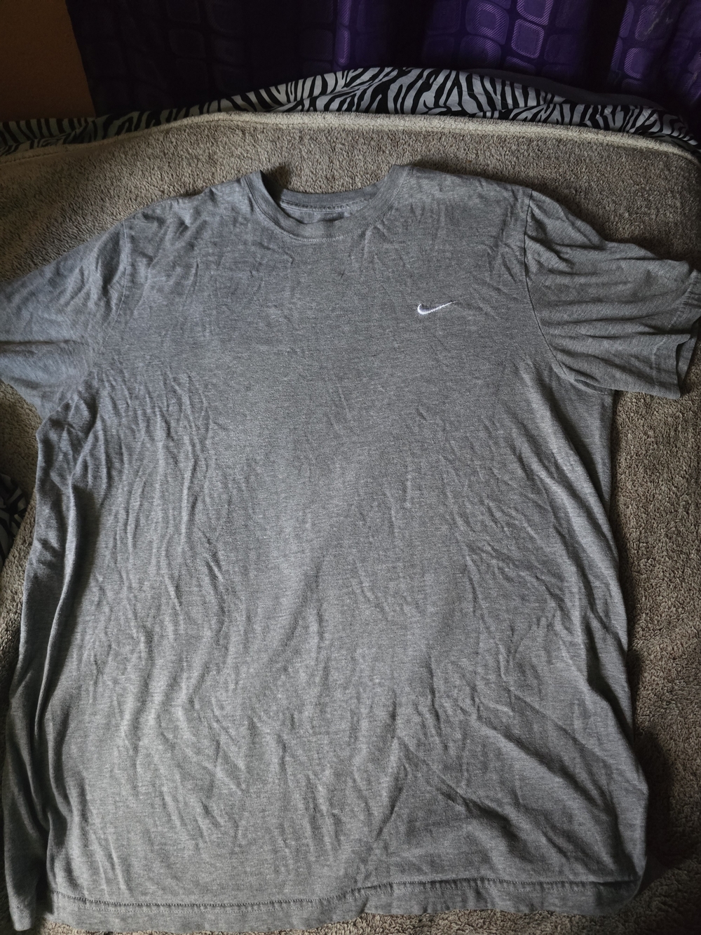 Nike Men’s Gray Crew Short-Sleeve T-Shirt
